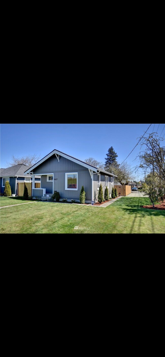 Building Photo - 1827 S Washington St