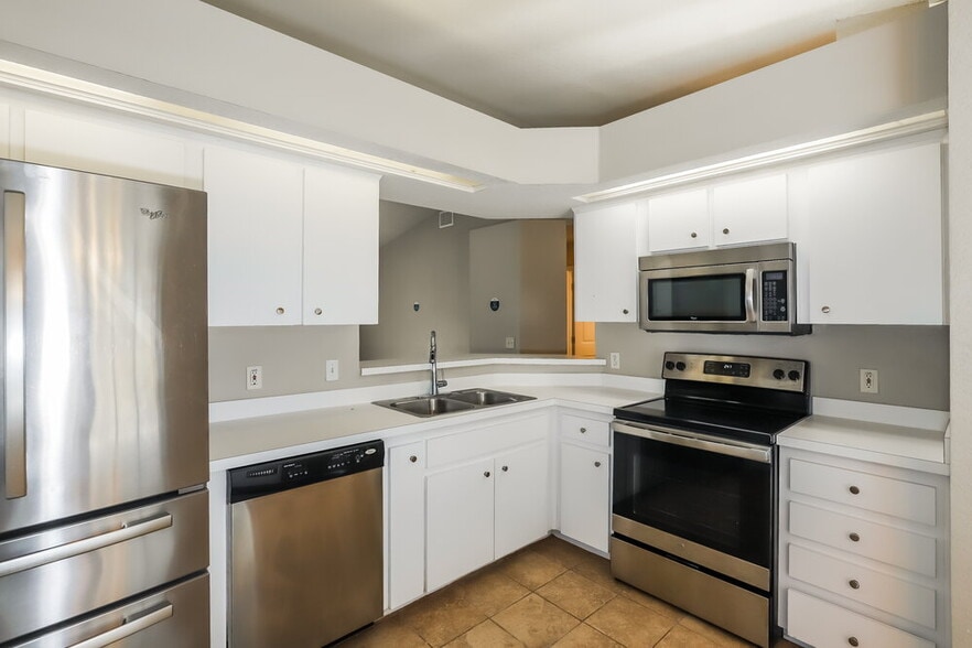 Building Photo - 5865 Daughtery Downs Loop