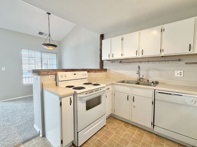 Building Photo - 2117 Denton Grove