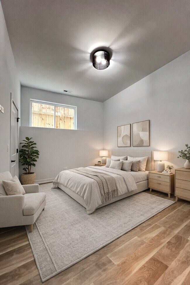 Building Photo - 6513 S Langley Ave