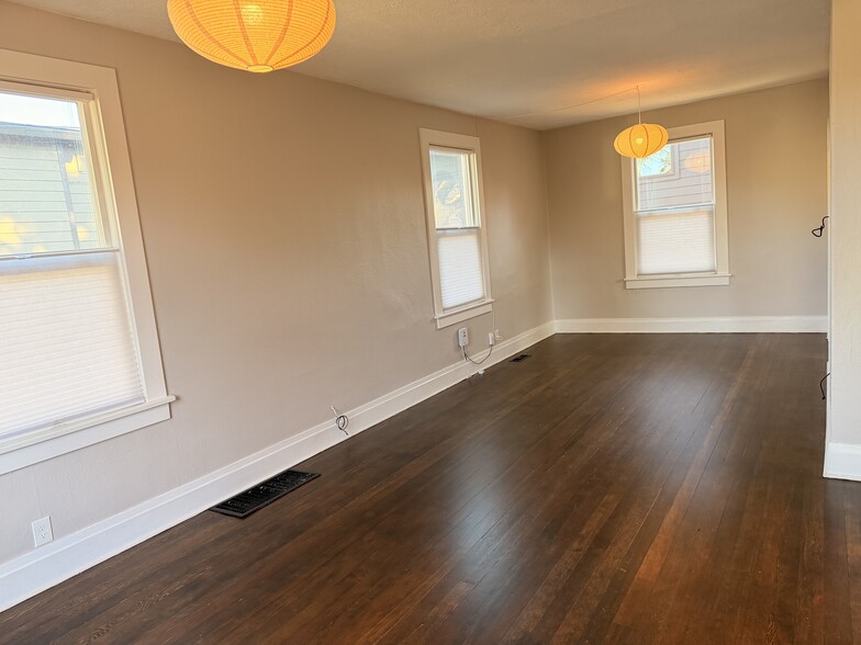 Building Photo - 7094 NE 8th Ave