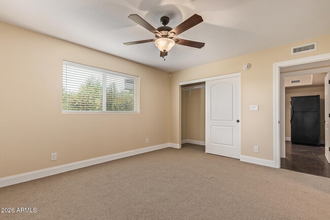 Building Photo - 1280 E Alameda Dr