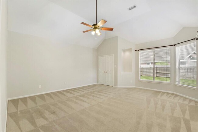 Building Photo - 4002 N Barnett Way