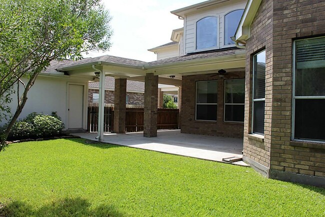 Building Photo - 20419 Windrose Bend Dr