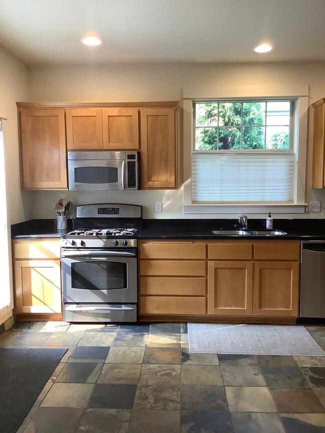 Building Photo - Three bedroom home near N. Mountain Nature Park. | Available April