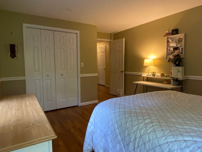 Building Photo - 25 Jade Tree Ln