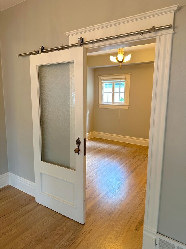 Building Photo - Beautiful 4- Bedroom North End Home