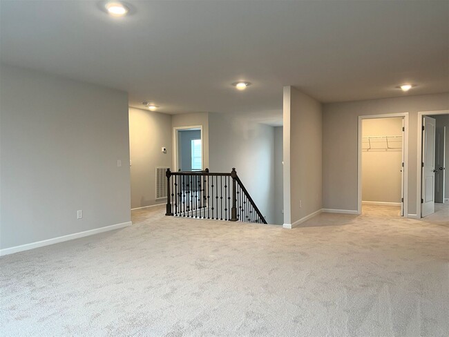 Building Photo - 1011 Altavista