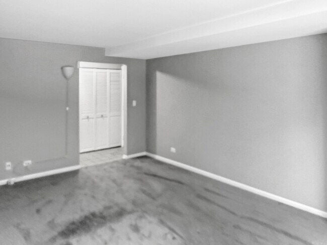 Building Photo - 6412 Fremont Dr