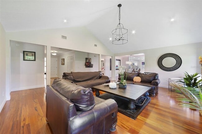 Building Photo - 5621 Lake Mary Jess Shores Ct