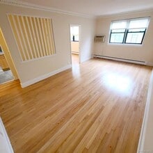 Building Photo - 72-38 Yellowstone Blvd