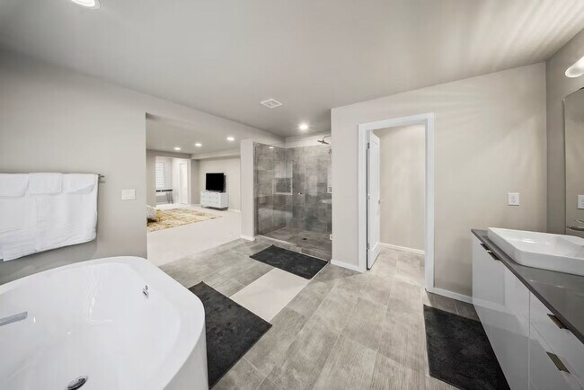 Building Photo - 4927 Amherst Way SW