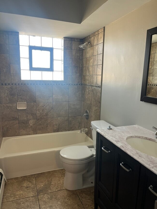 Building Photo - 14601 Keystone Ave