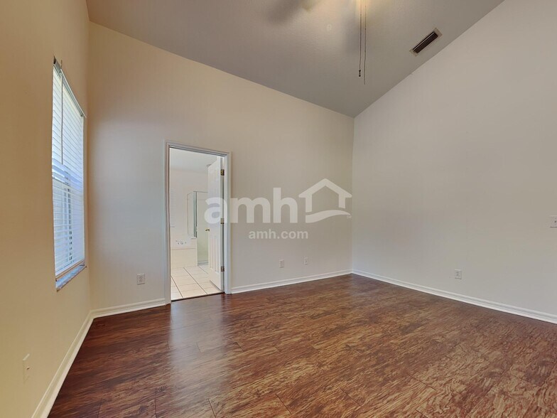 Building Photo - 15004 Shaw Rd