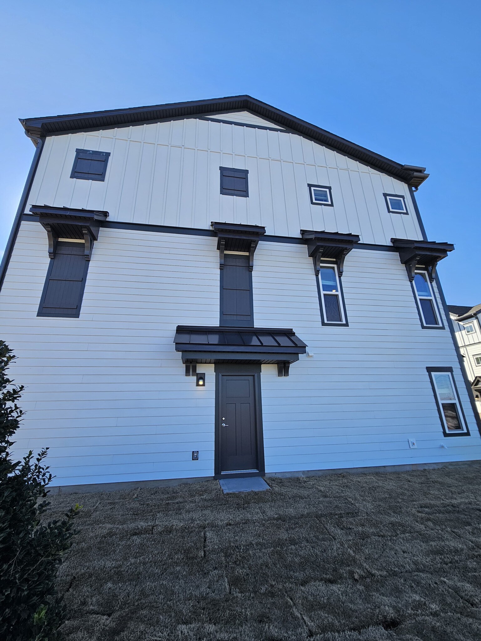 Side View - 3021 Rexton Ln