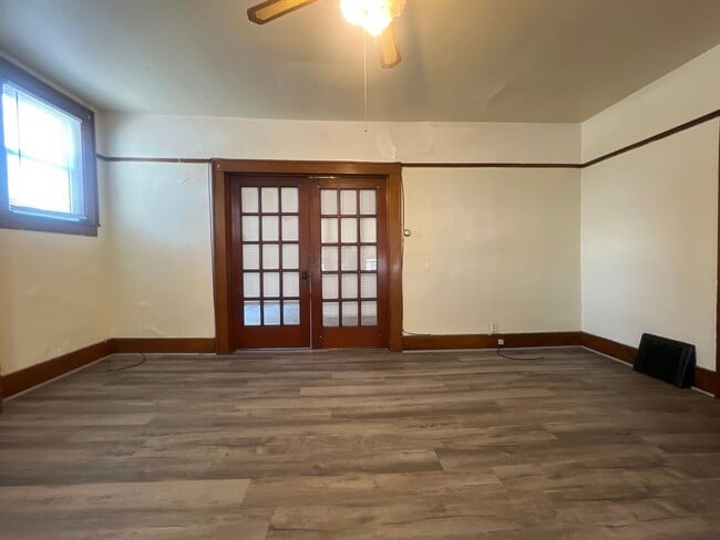 Building Photo - 233-235-235 Grant Ave