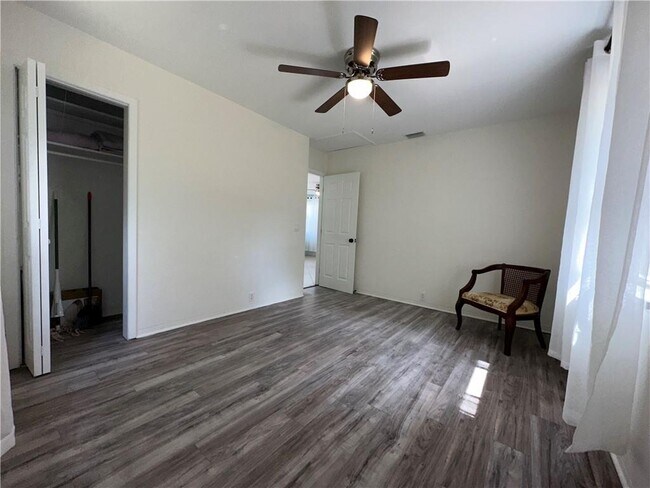 Building Photo - 1644 26th Ave