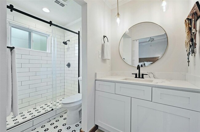 Building Photo - 2301 Village Cir