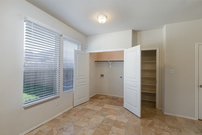 Building Photo - 16734 Libson Falls Dr