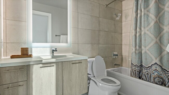 Building Photo - 1915 7th St NW