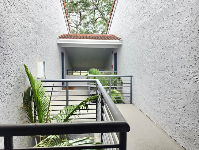 Building Photo - 641 Lyons Rd