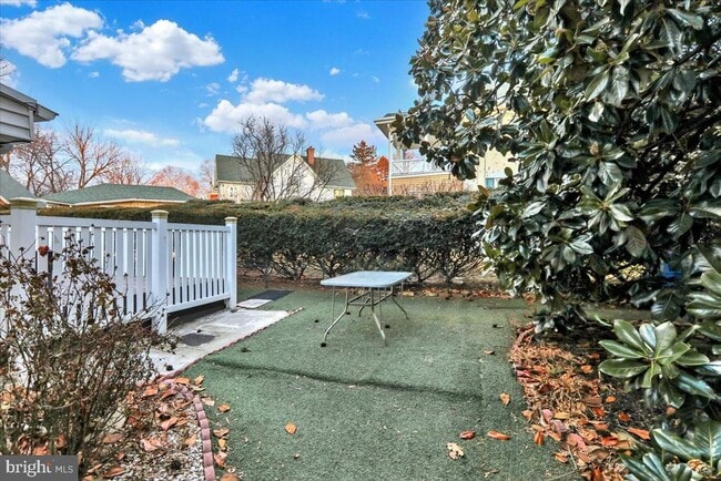 Building Photo - 405 Reading Ave