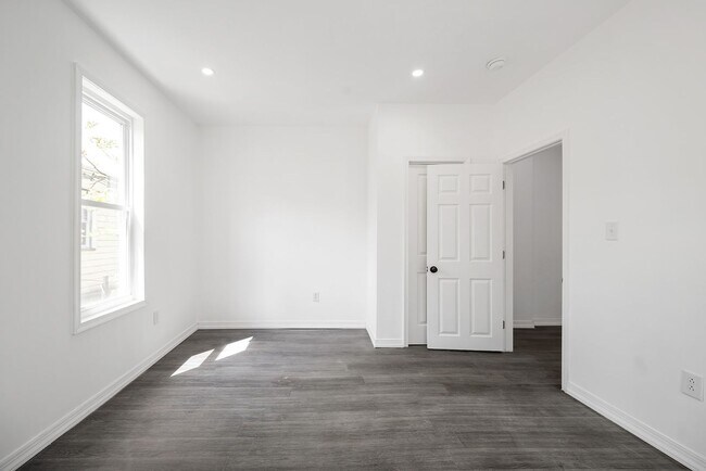 Building Photo - 2844 N 24th St