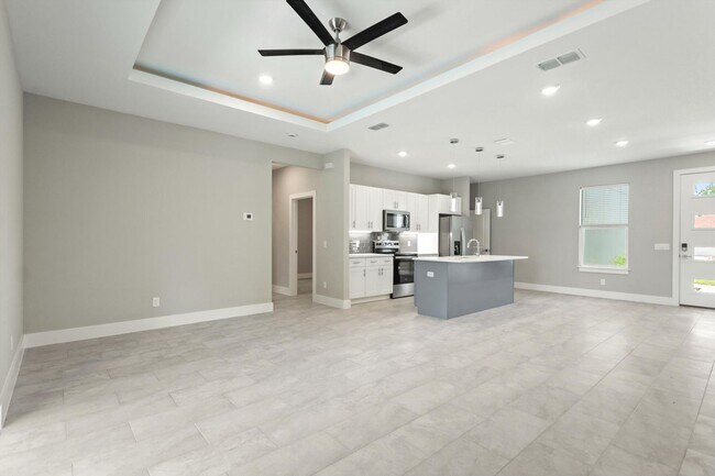 Building Photo - Deposit-Free! Modern, energy efficient hom...