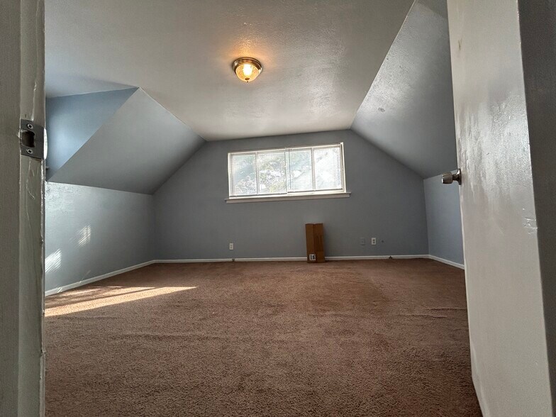 Master Bedroom - 6252 Westcreek Dr
