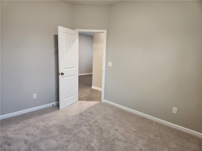 Building Photo - 3417 Park Pointe Cir