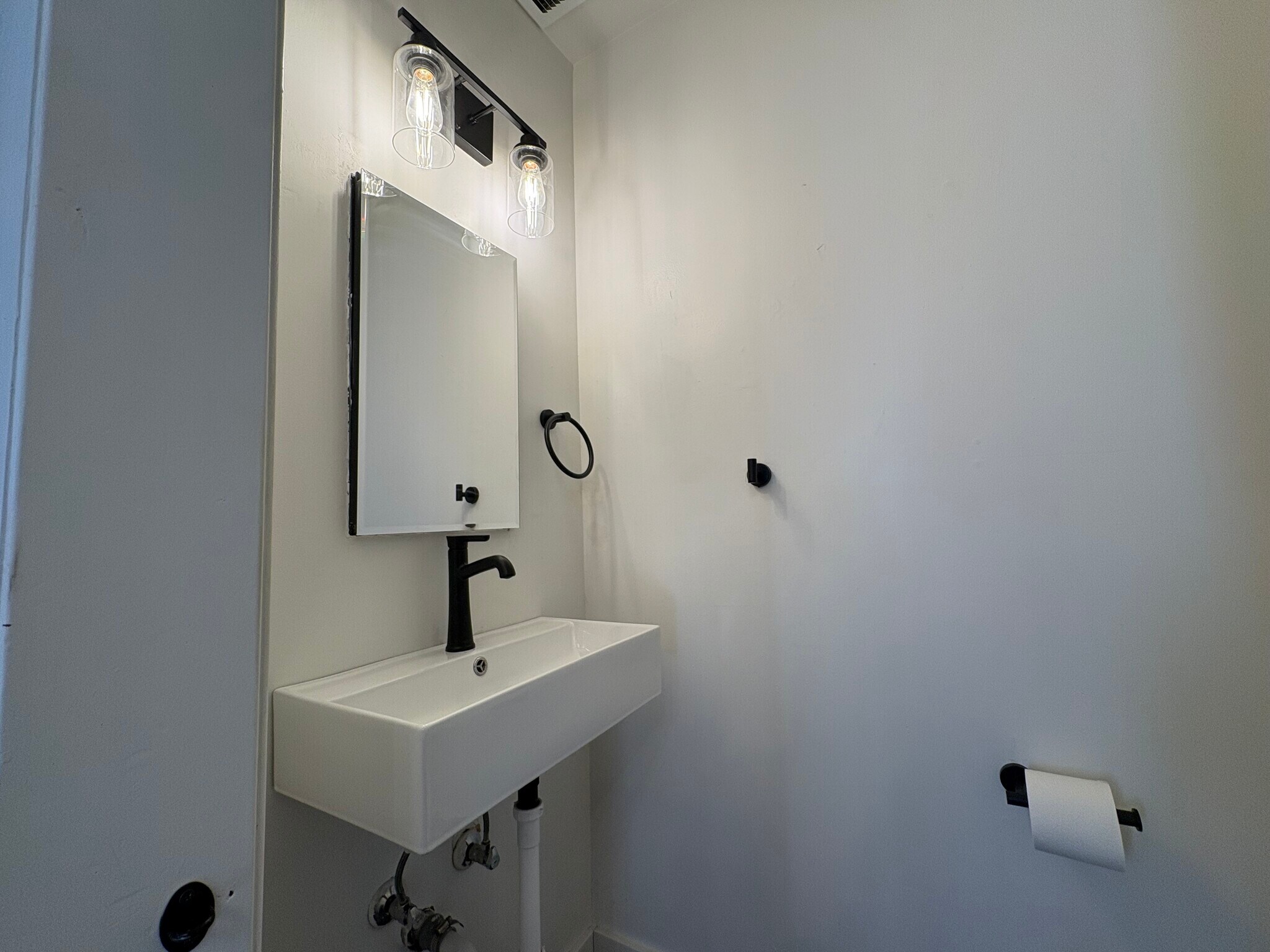 Building Photo - 30 Emery Way