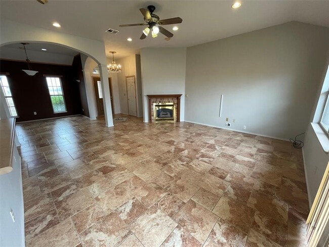 Building Photo - 10106 Schmidt Ln