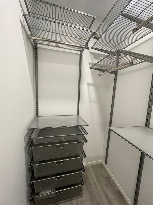 Building Photo - 703 W College St