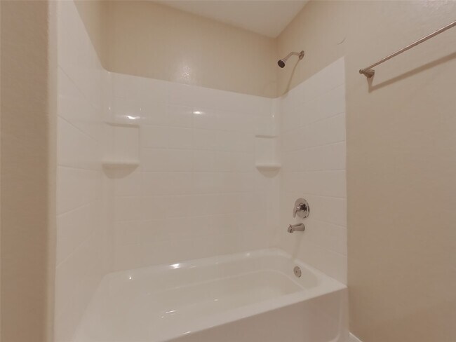 Building Photo - 524 Red Dusk Paint Dr
