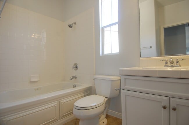 Building Photo - Bright and Spacious Two Bedroom/Two Bath Condo in Talega!! Call Steve Conrad- 949-542-8347