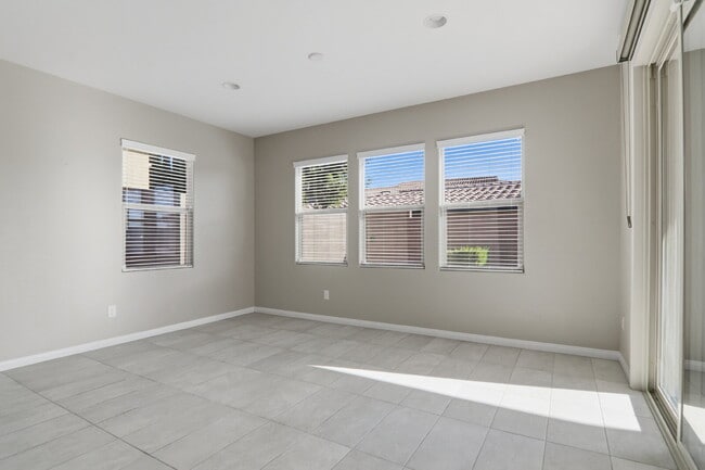 Building Photo - 3158 Molinos Dr