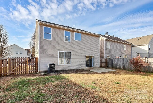 Building Photo - 3808 Herkimer Dr