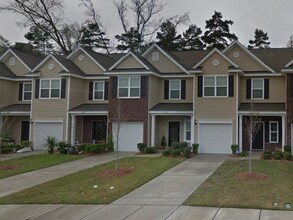 Building Photo - 3 Bedroom 2.5 Bath Townhouse in Carolina Bay - West Ashley