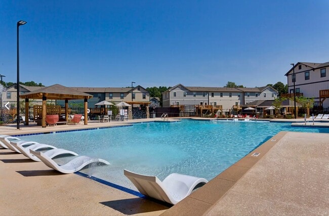 Building Photo - The Retreat at Westerly