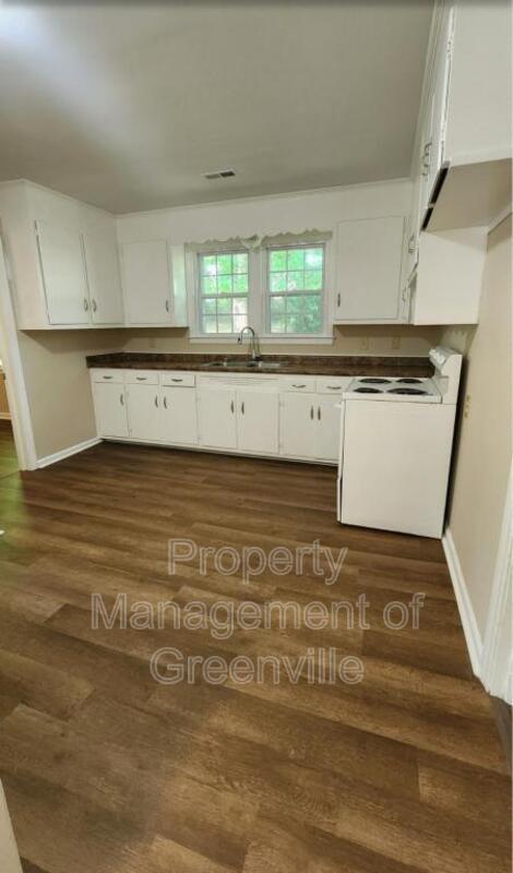 Building Photo - 230 W Dorchester Blvd