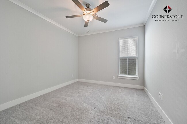 Building Photo - 4 Bedroom in a Gated Community