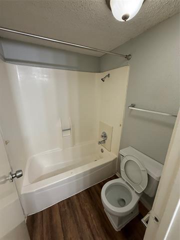 Building Photo - 7152 Fair Oaks Ave