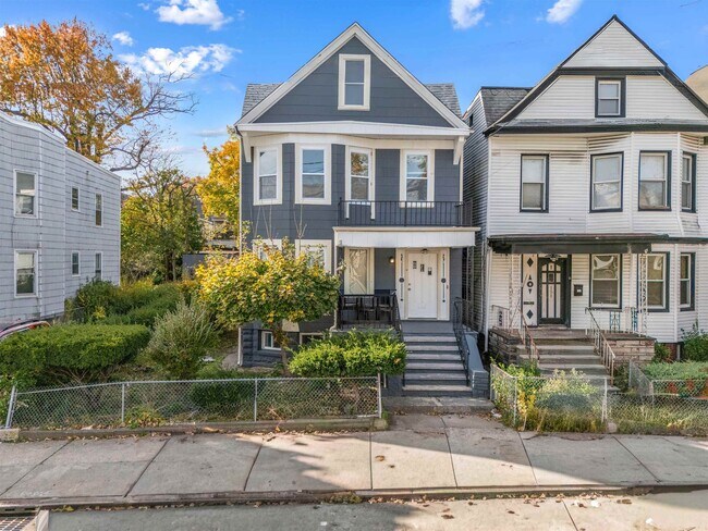 Building Photo - 149 Bidwell Ave