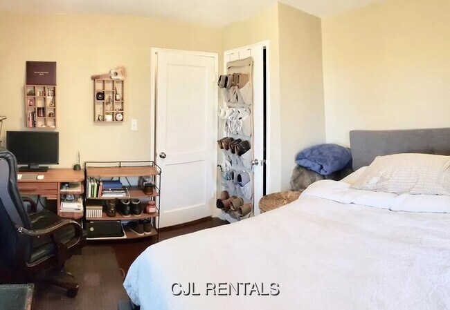 Building Photo - 62 Pierce Rd