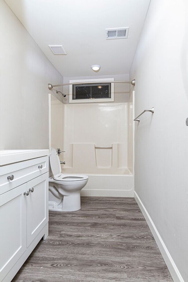 Building Photo - Brand New 2-Bedroom Apartment with Hardwood Floors and Modern Amenities