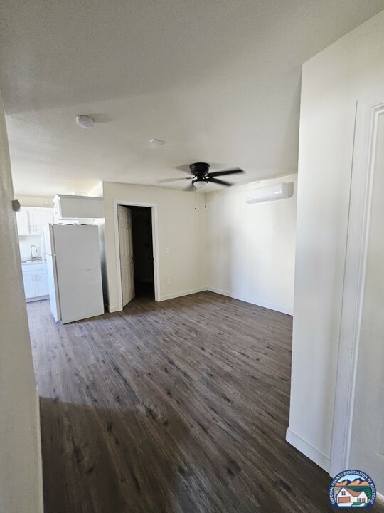 Building Photo - 809 Rose Ave