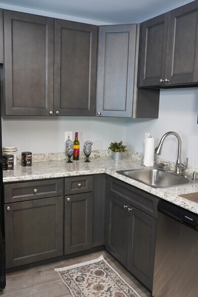 Building Photo - 25 Patricks Ct