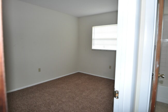 Building Photo - ALTAMONTE SPRINGS: 3 bed/1.5 bath home in ...