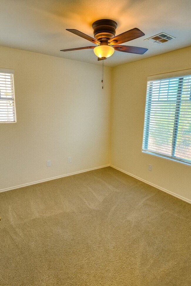 Building Photo - Charming 3BR House in Buckeye