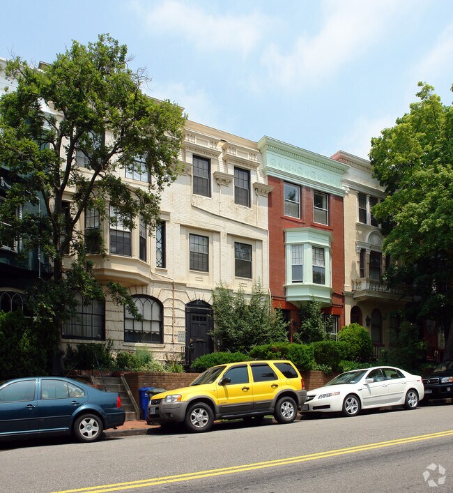 Primary Photo - 132-134 E St SE